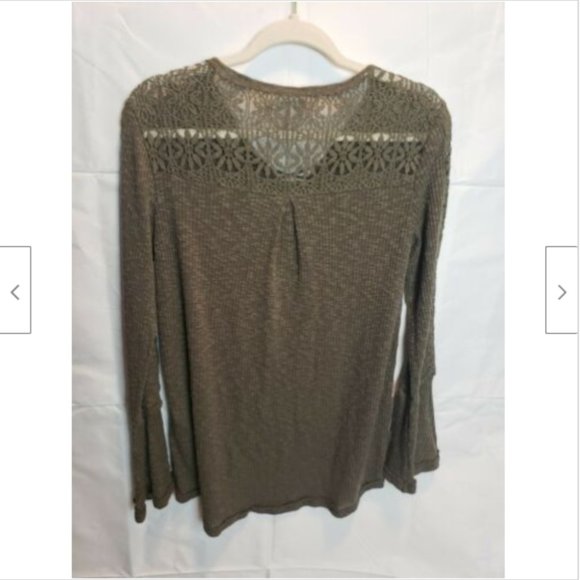 Knox Rose Olive Green Lace Up Flare Sleeves Top - Picture 6 of 7